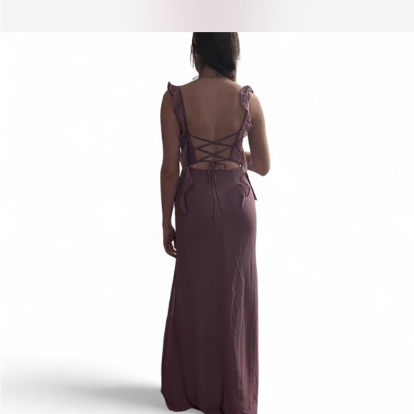 Elegant Purple Ruffle Dress - Picture 4 of 5